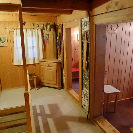 Crestatgiet By Interhome Appartement